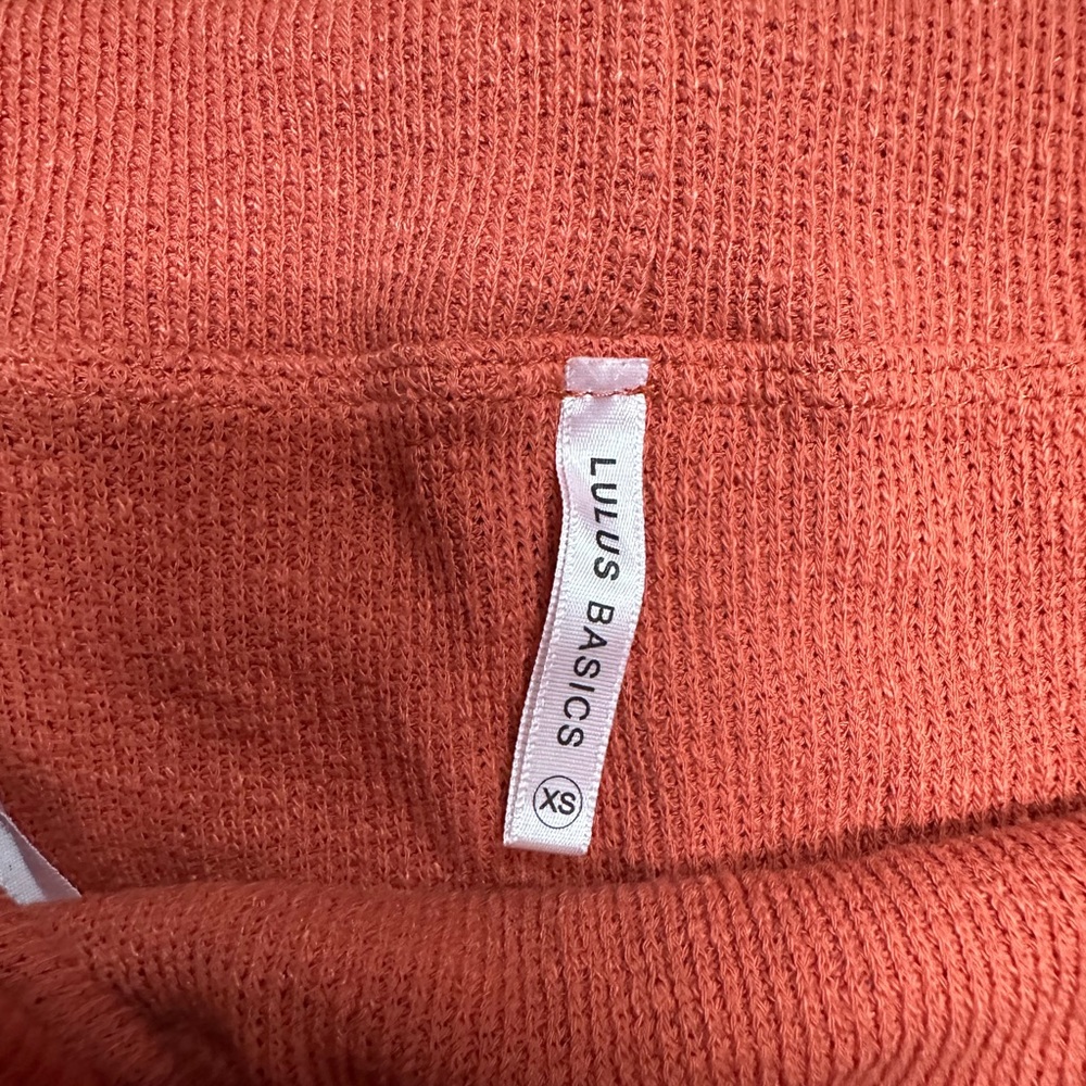 Lulu’s sweater - Picture 2 of 2